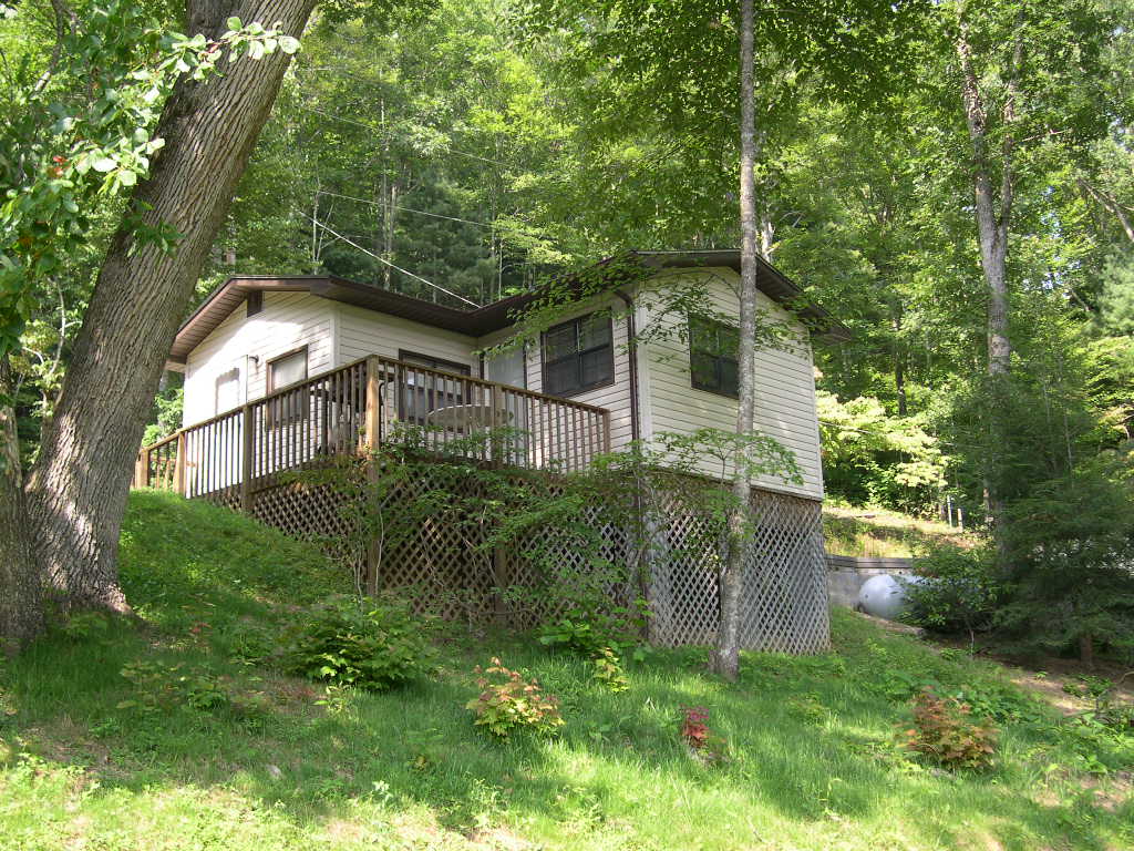 The Cabin at Bear Lake